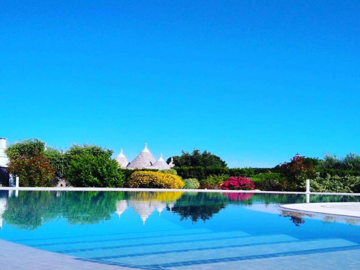 Trulli Isago Bed & Breakfast Locorotondo Exterior photo