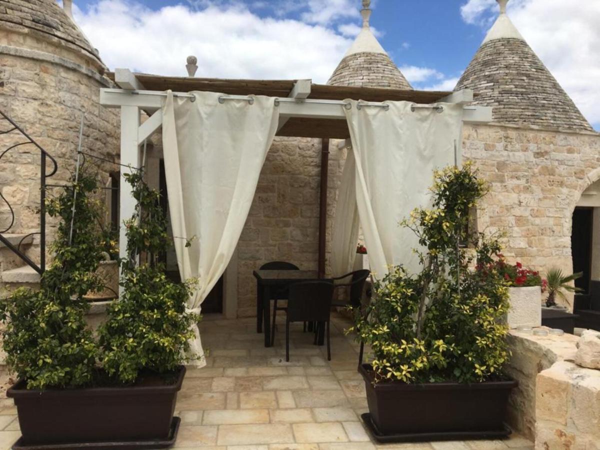 Trulli Isago Bed & Breakfast Locorotondo Exterior photo