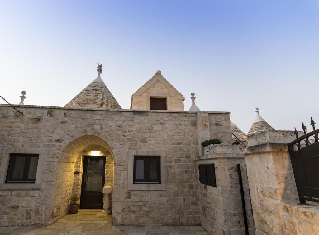 Trulli Isago Bed & Breakfast Locorotondo Exterior photo