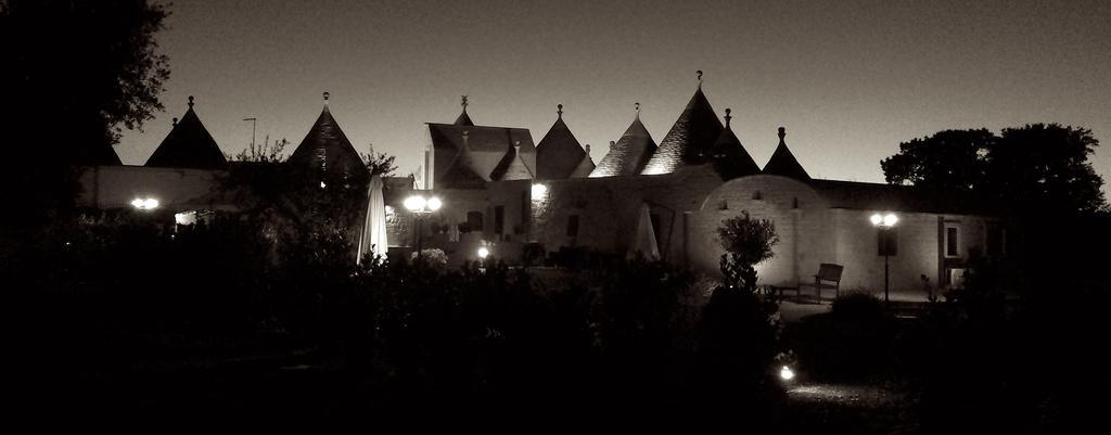 Trulli Isago Bed & Breakfast Locorotondo Exterior photo